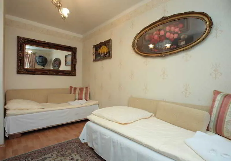 Florian Budget Rooms Cracovia Polonia