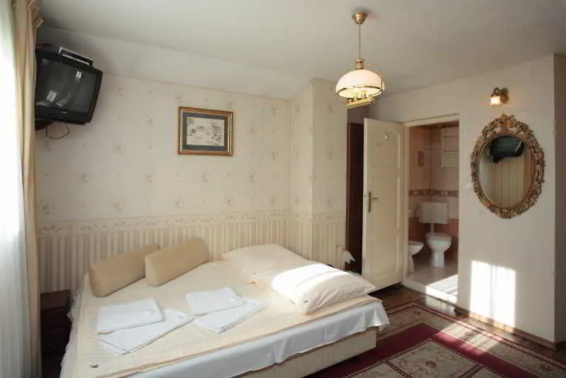 Florian Budget Rooms Cracovia Ostello